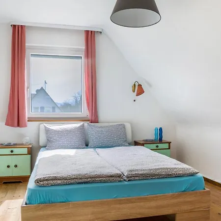 Ferienhaus Gemuetliches Altes Haeus'chen *