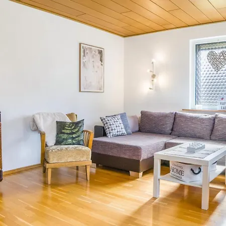 Ferienhaus Gemuetliches Altes Haeus'chen *